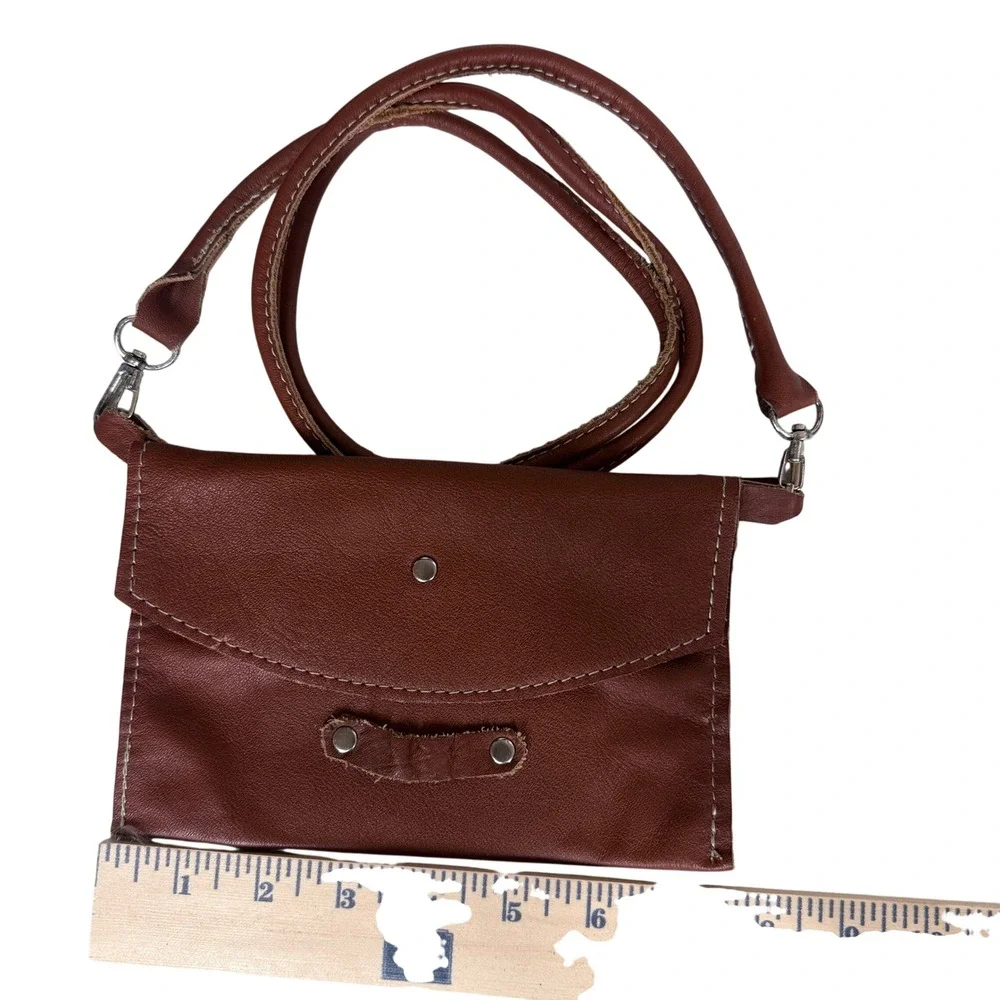 Crossbody Bag Womens OS Brown Leather Envelope Snap Small Minimalist